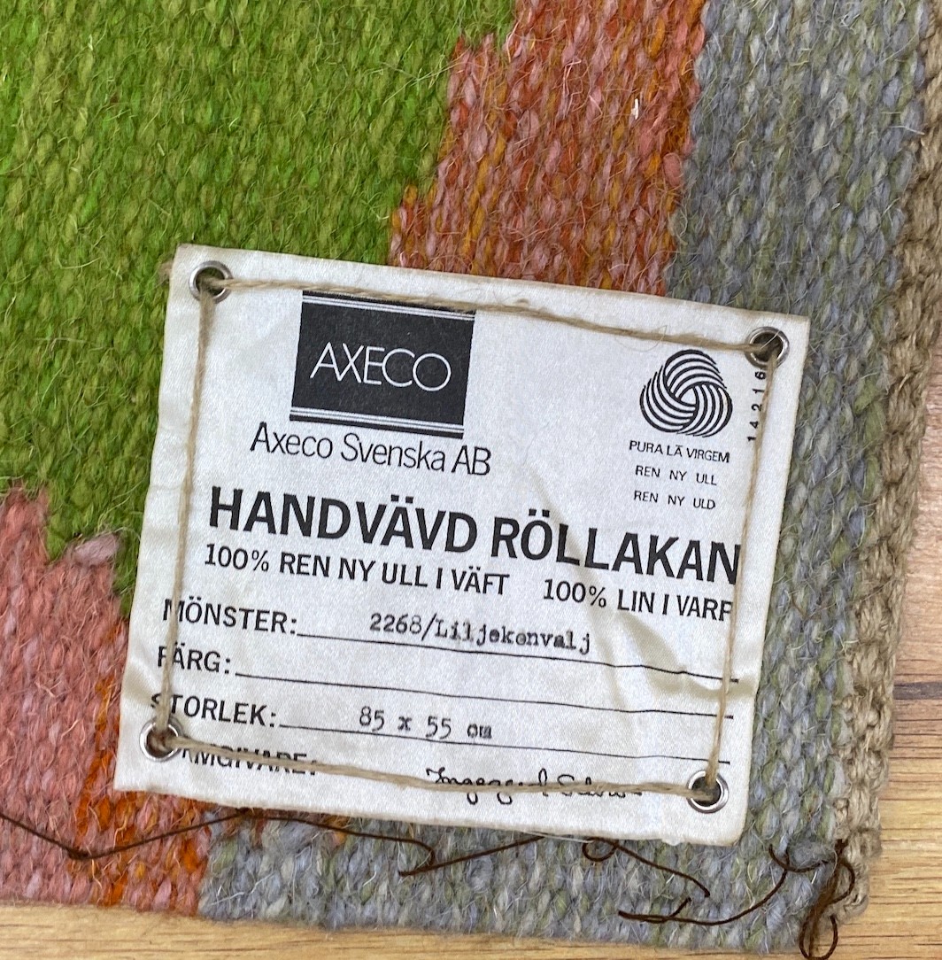 Two Axeco handvard tapestry rugs; Skrattner & Liljekonvalj, 55x88cm